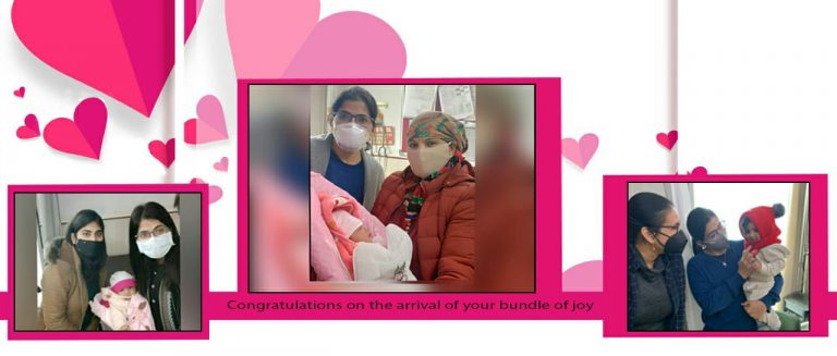doctor and mother with new born baby by Best gyno in Chandigarh
