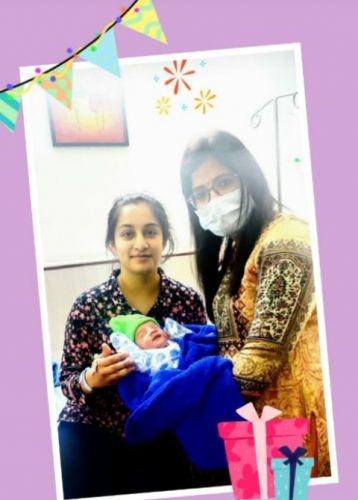 Dr. shikha sardana-with-new-born-baby